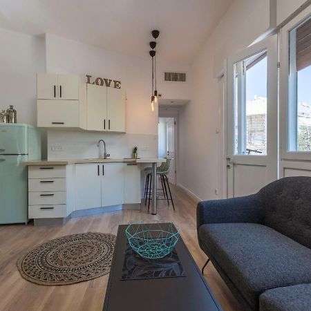 1B Patio Beach House Premium Location W/2 Balcony Tel Aviv Exterior photo